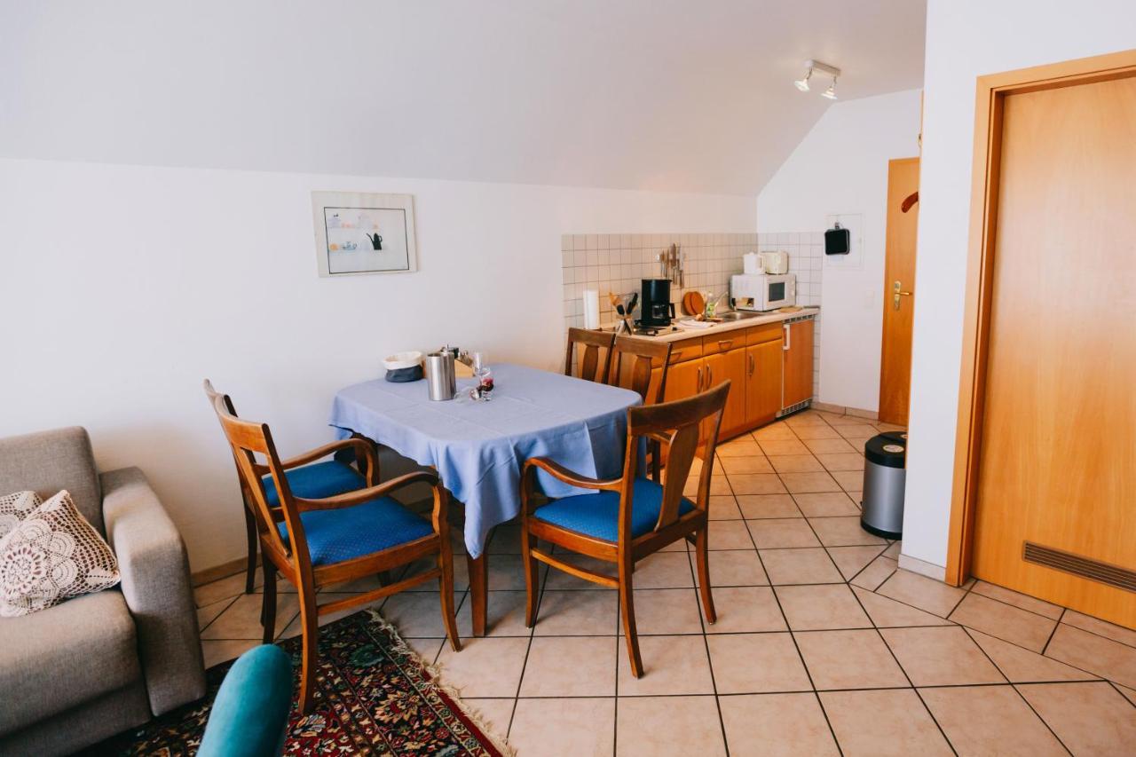 Bio-Weingut Staffelter Hof Guest House Krov Luaran gambar