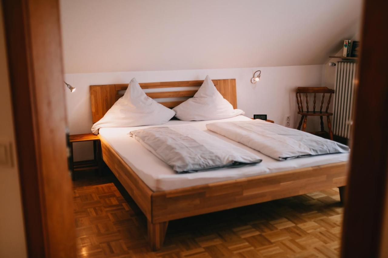 Bio-Weingut Staffelter Hof Guest House Krov Luaran gambar